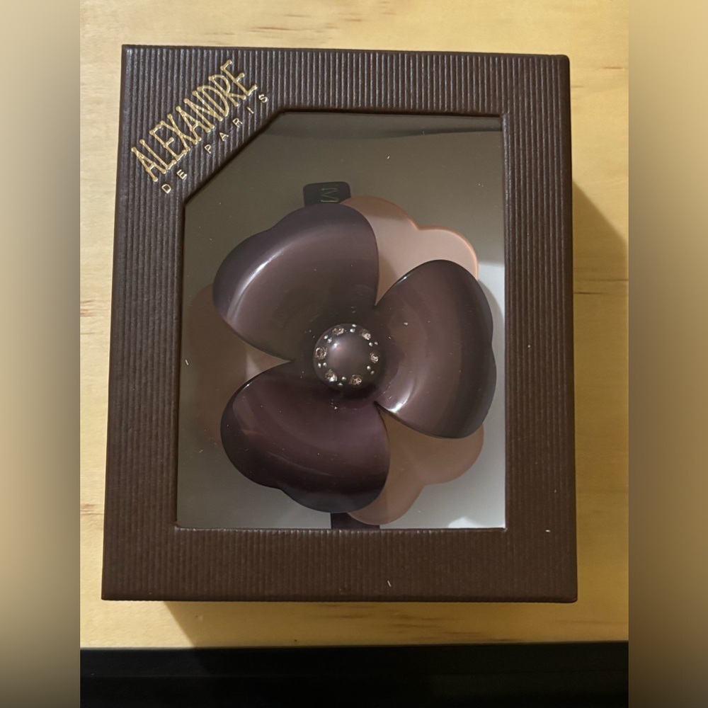New in Box Alexandre de Paris Barrettes